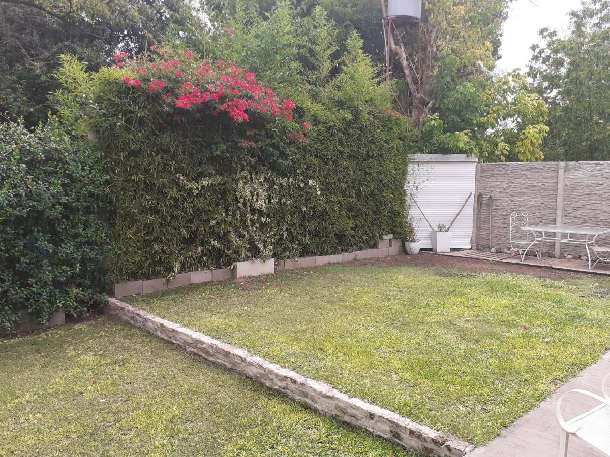 Villa LeloirParque Leloir, Ituzaingoアパートメント エクステリア 写真